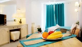 Stay at Bivalvia Beach Plus