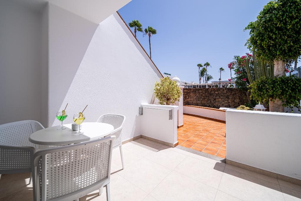 Stay at Suite Hotel Montana Club