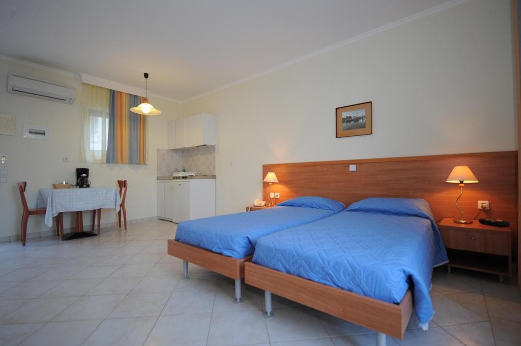 Golden View Studios - View 1